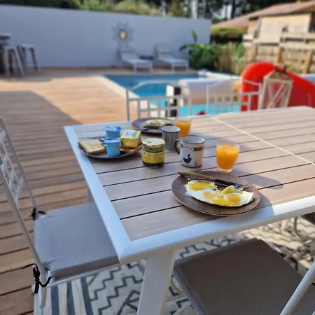 Holiday home Maison Avec Piscine Angresse